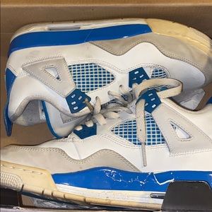 Air Jordan 4 OG “Military Blue”